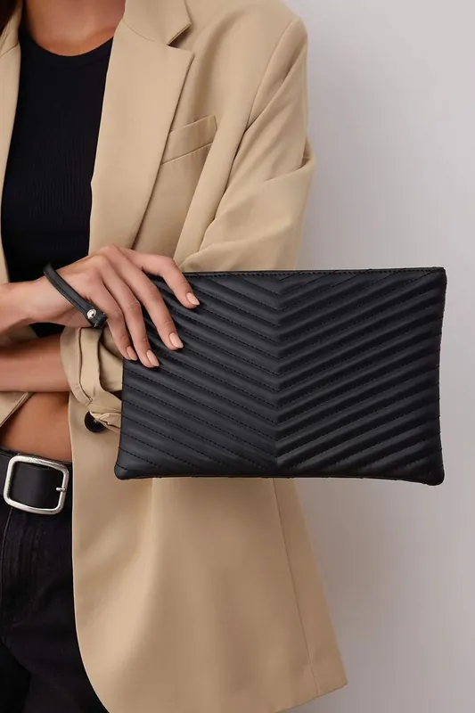 Chevron Quilted Zip Closure Clutch Bag - WOVCOR