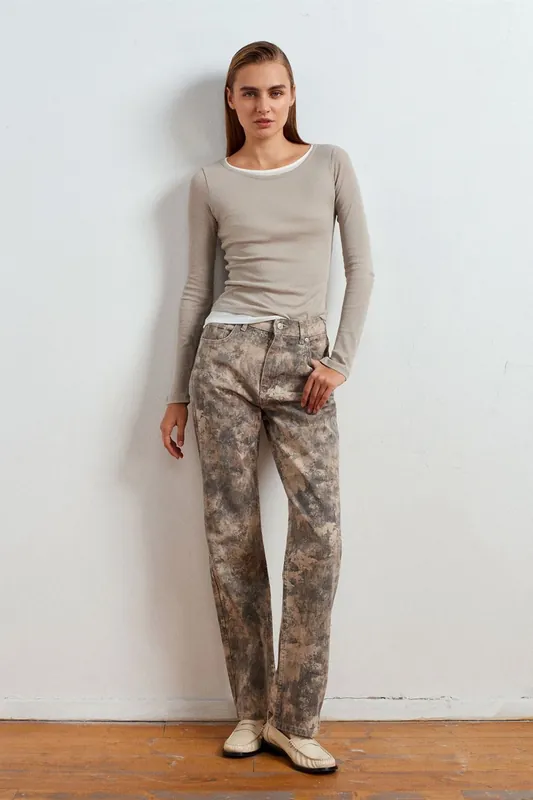 Women’s Mid-Waist Straight-Leg Tie-Dye Jeans