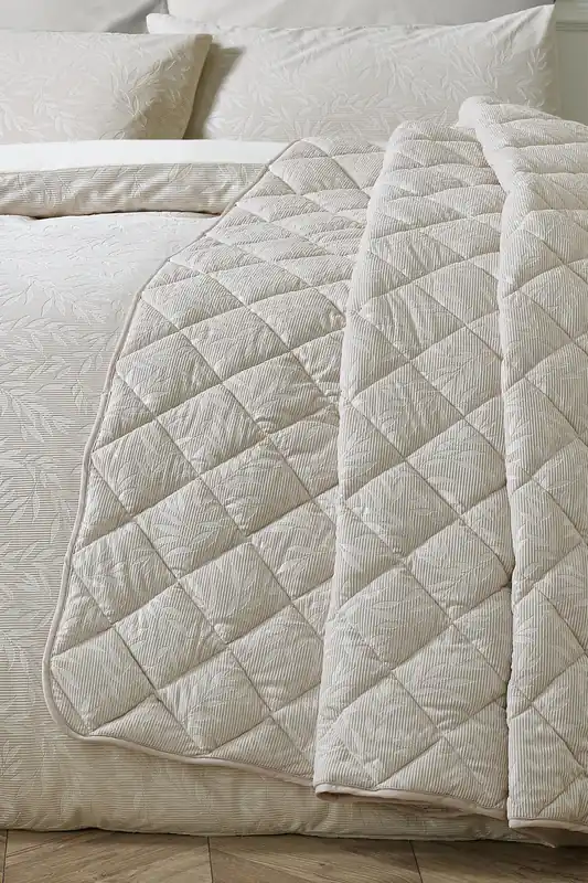 Corded Leaves Quilted Warm And Cosy 240cm x 260cm Bedspread - Catherine Lansfield