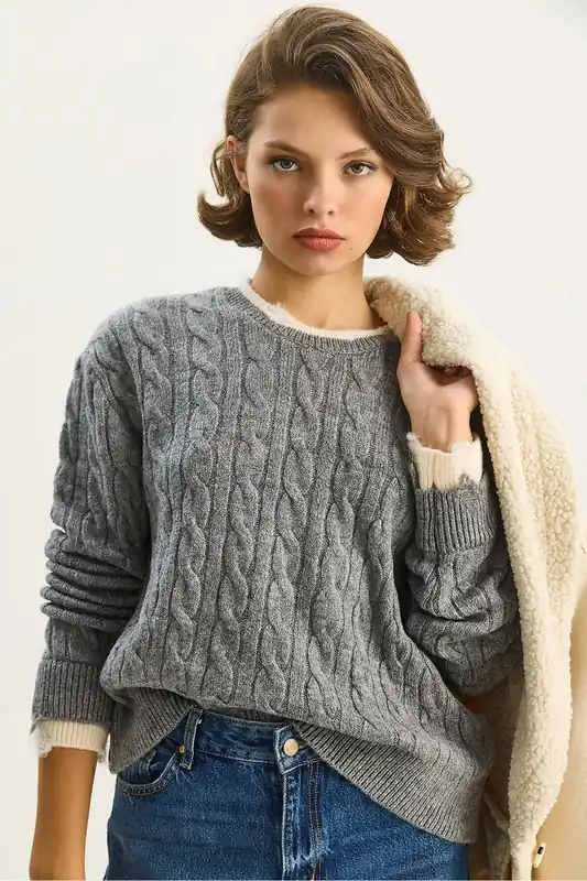 Hair Braid Patterned Sweater - Bianco Lucci
