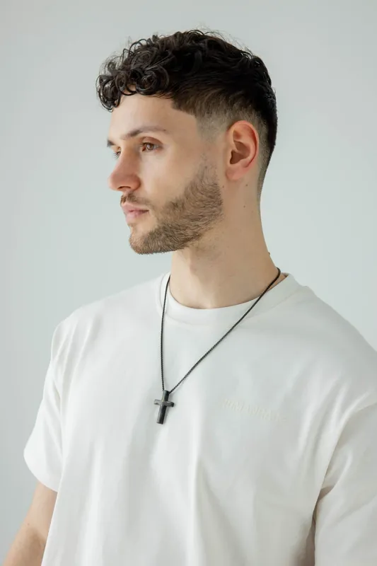 Cross Pendant Necklace - SVNX