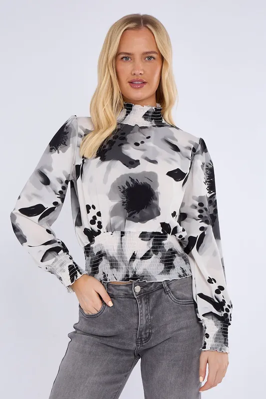 Monochrome Floral Print Shirred Waist Cropped Top - Love Sunshine