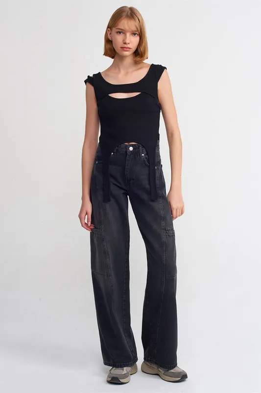 High-Waist Wide-Leg Cargo Jeans