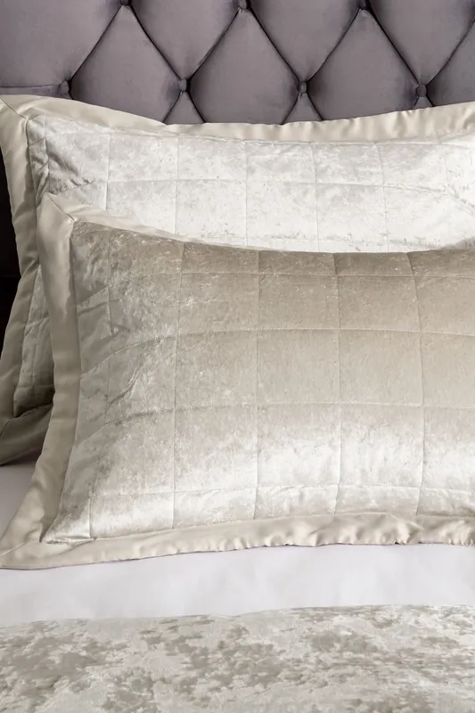 'Crushed Velvet' Pillowsham Pair - Catherine Lansfield