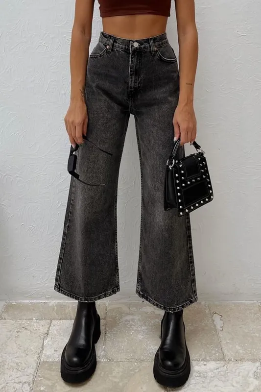 High Waist Cropped Jeans - Hiccup