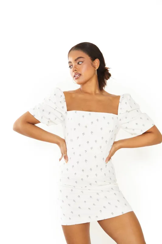 Square-Neck-Mini-Dresses