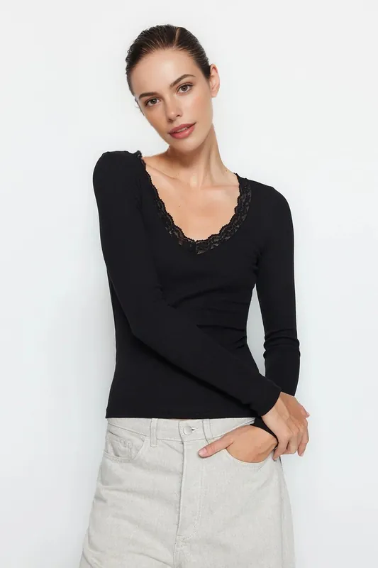 Lace Trim V-Neck Ribbed Long Sleeve Top