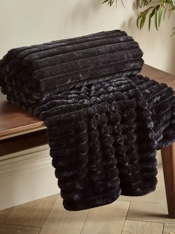 'Cosy Ribbed' Blanket Throw - Catherine Lansfield