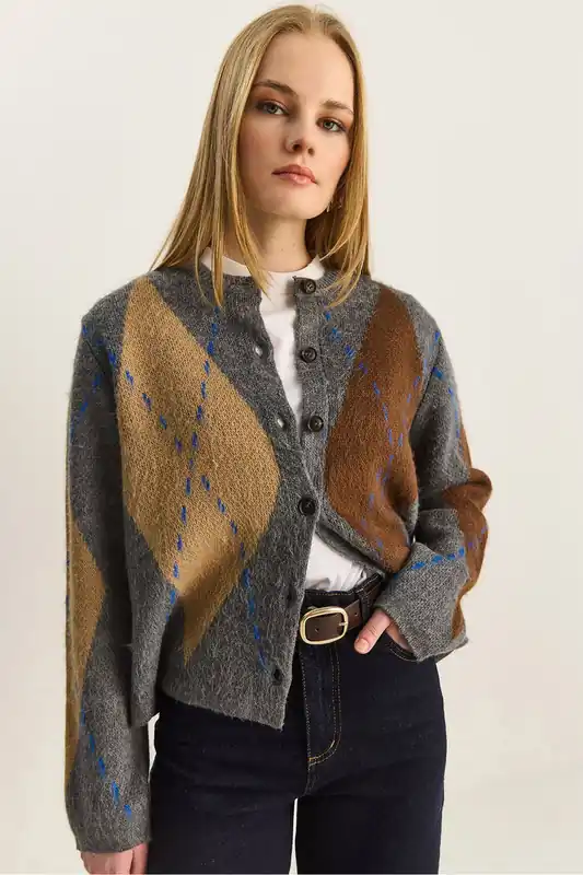 Argyle Pattern Crew Neck Cardigan - Bianco Lucci