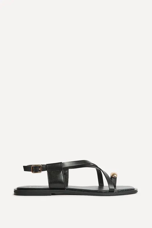 Mist Black Toe Ring Flat Sandals - Linzi