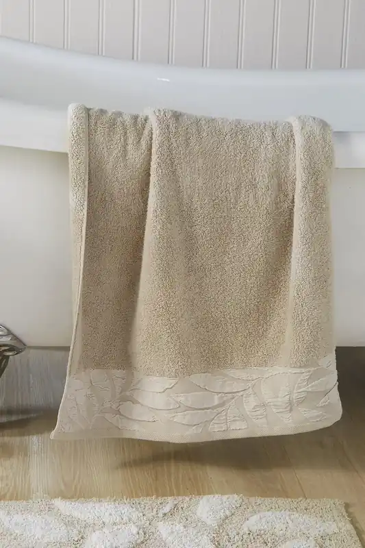 'Lacie' 100% Cotton Towel - Dreams & Drapes