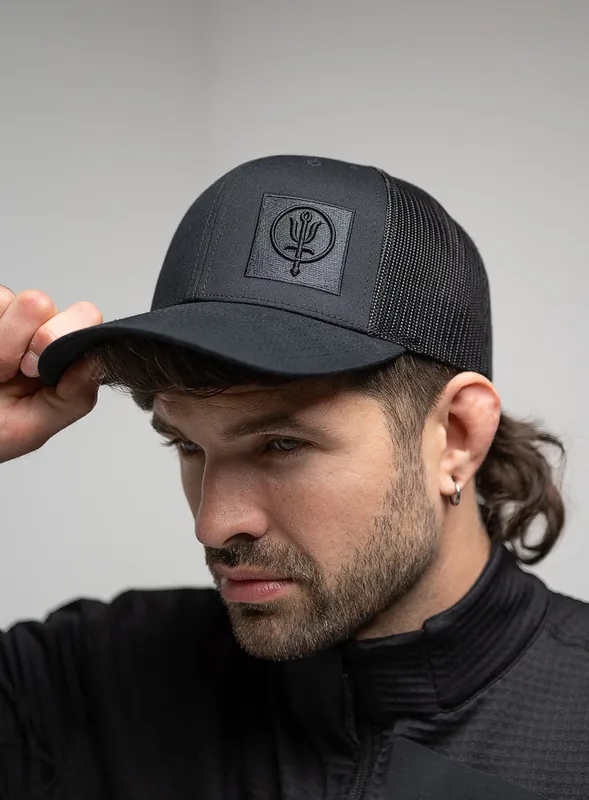 BLACK MARK CAP