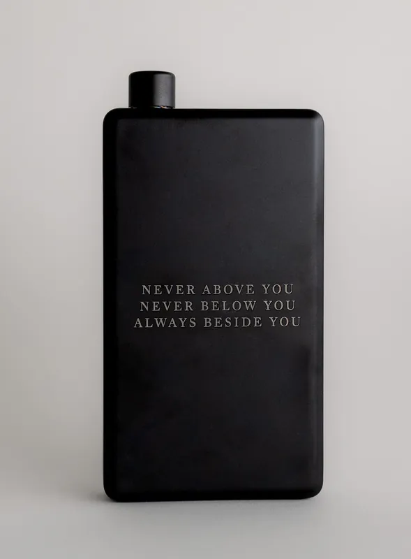 HIP FLASK - Drinkware