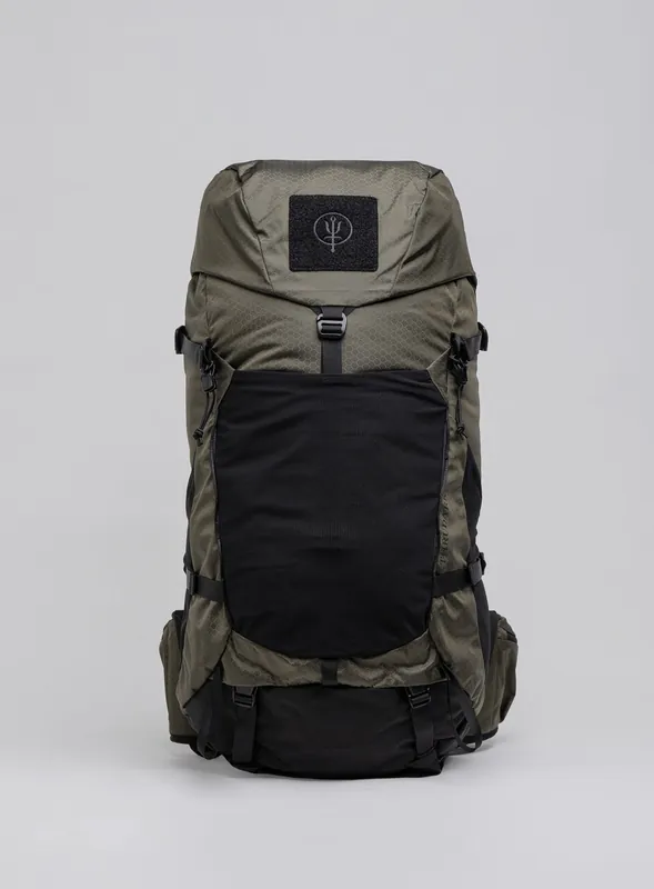 PINNACLE 42L HIKING BACKPACK - Bags