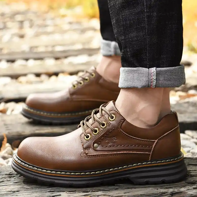 Tom Hollinger | Robust outdoor shoes - TomHollinger