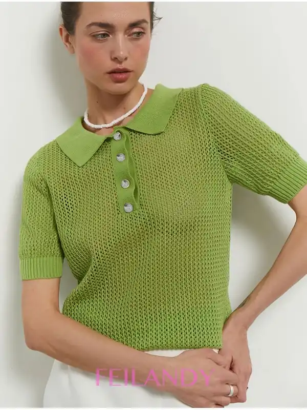 Tom Hollinger | Summer knitting polo with a button bar - TomHollinger