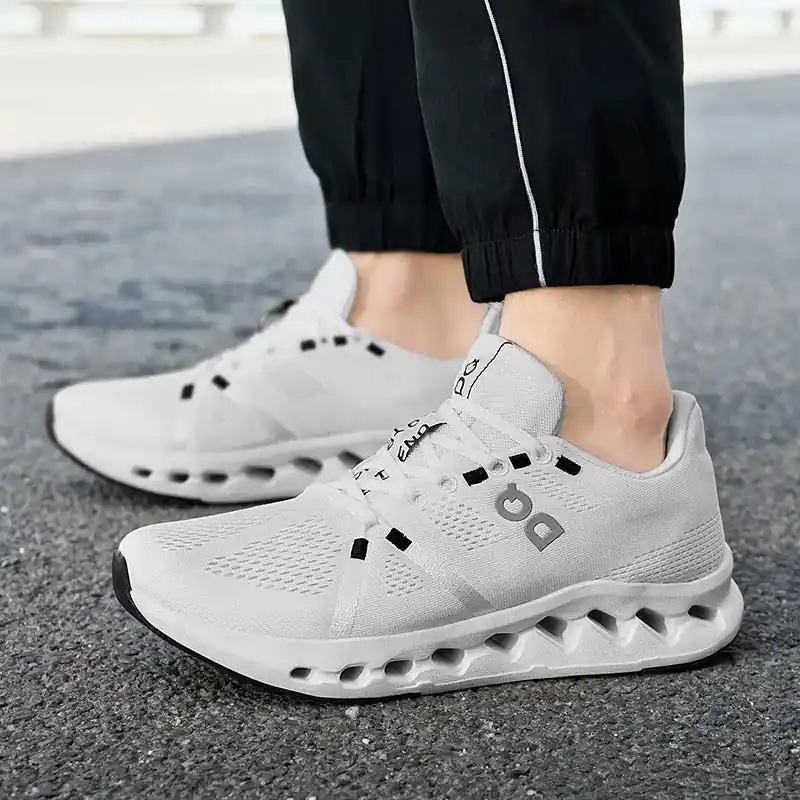 Tom Hollinger | Breathable mesh running shoes for men - TomHollinger