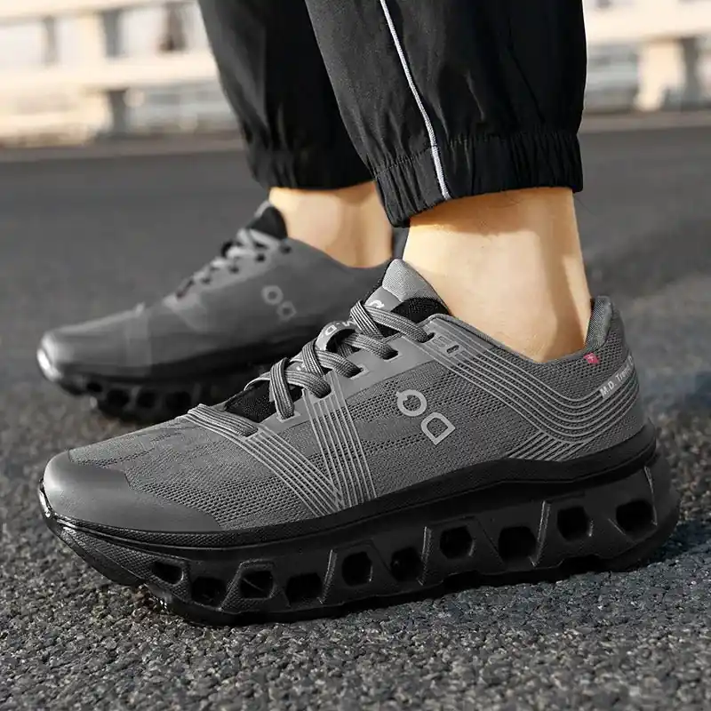 Tom Hollinger | Light sports sneakers for men - TomHollinger