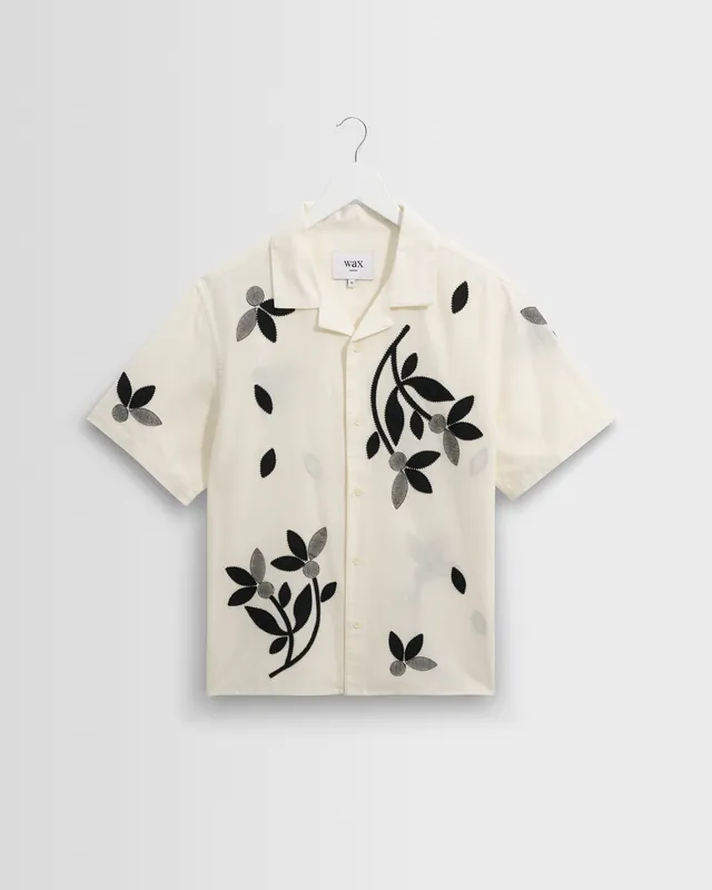 Didcot - Ecru And Black Bloom Applique Short-Sleeve Shirt