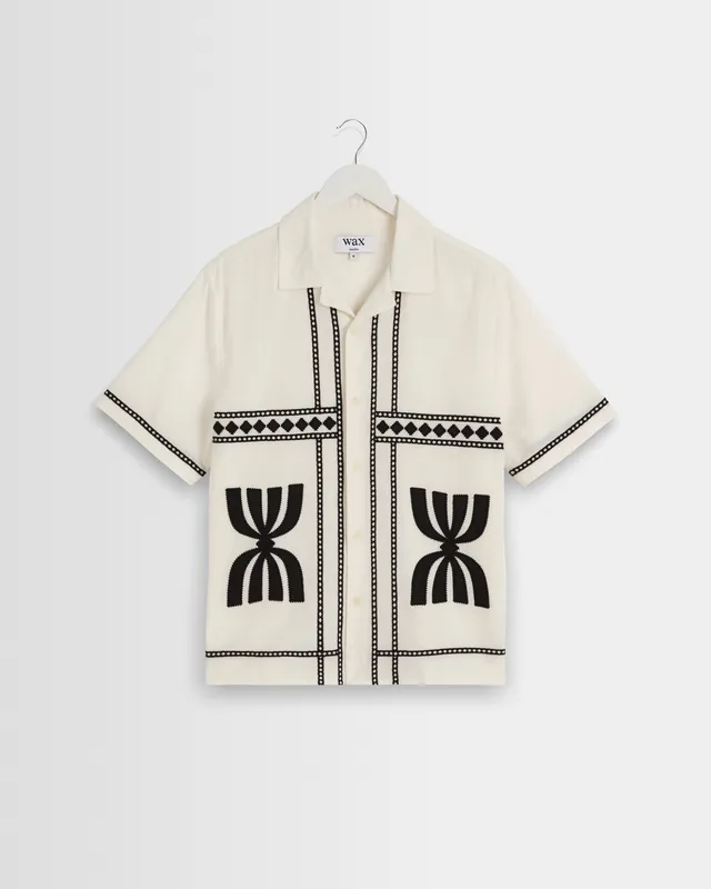 Didcot - Ecru And Black Border Applique Short-Sleeve Shirt