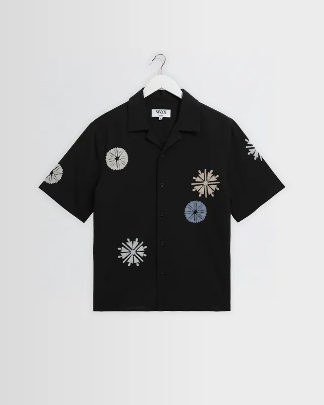 Didcot - Black And Multicolour Round Applique Short-Sleeve Shirt