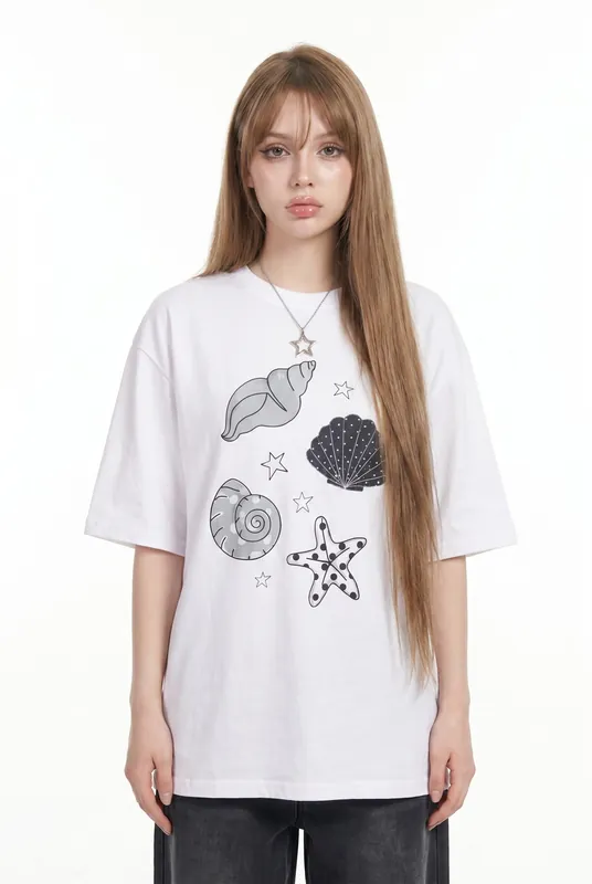 Women's Seashell Graphic Oversized T-Shirt | Blackstone London